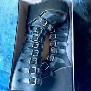 Black Swing-815 platform Demonias